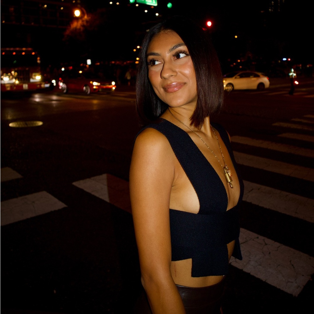 BLACK WRAP TOP - Picture 8 of 9